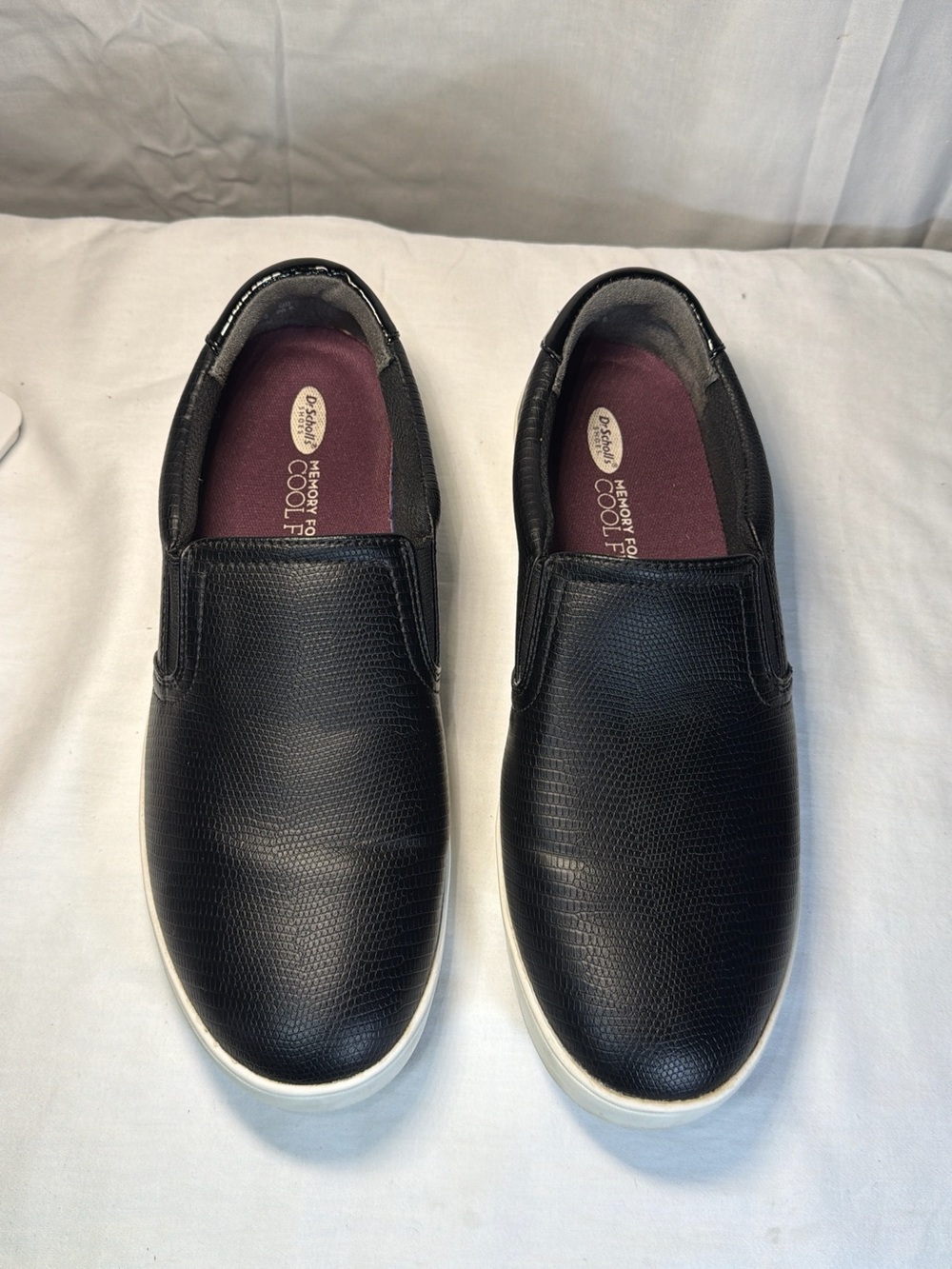 Dr. Scholl's Women's Black Slip-On Moccasins with White Sole size 9.5